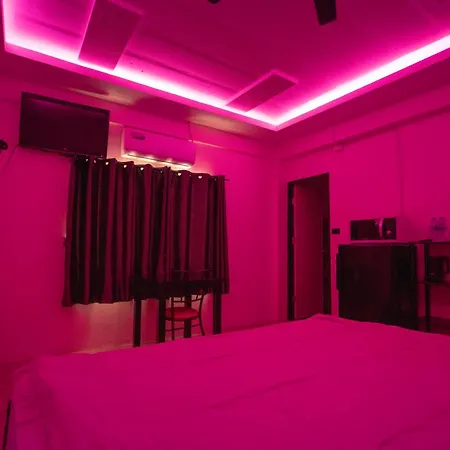 Splash Bar And Guesthouse-2